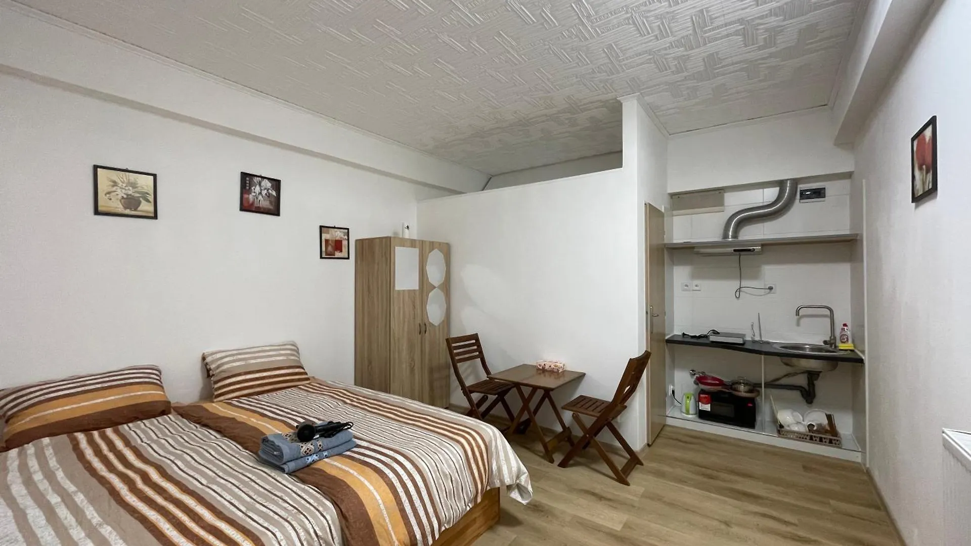 Hotel Trung Lo Cao Praga 0*,  República Checa